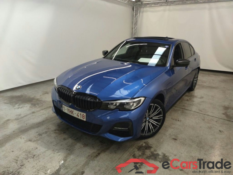 BMW 3 Reeks Berline 330e (215 kW) 4d #1
