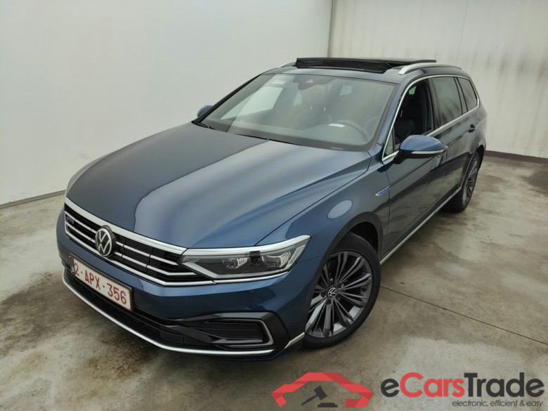 Volkswagen Passat Variant 1.4 TSI DSG6 GTE Business 5d #1