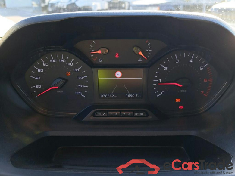 PEUGEOT Rifter / 2018 / 5P / combi Active Pack Busin. Standard BlueHDi 73kW (CM) #4