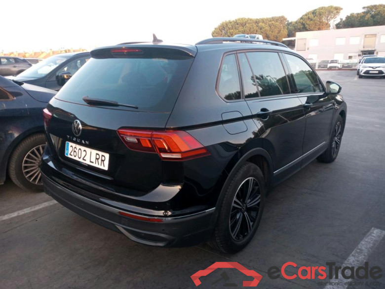VOLKSWAGEN Tiguan / 2020 / 5P / todoterreno Life 2.0 TDI 110kW (150CV) DSG (AC2) #2