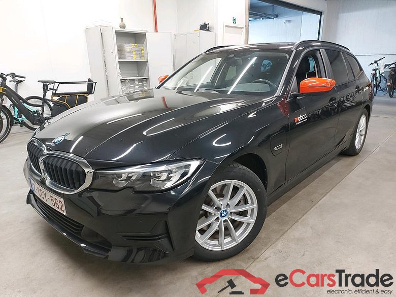 BMW - BMW 3 TOURING 320e 204PK Pack Business Plus With Vernasca Heated Seats Front & Rear & Travel Pack & Boot Pack & Pano Roof  * HYBRID *