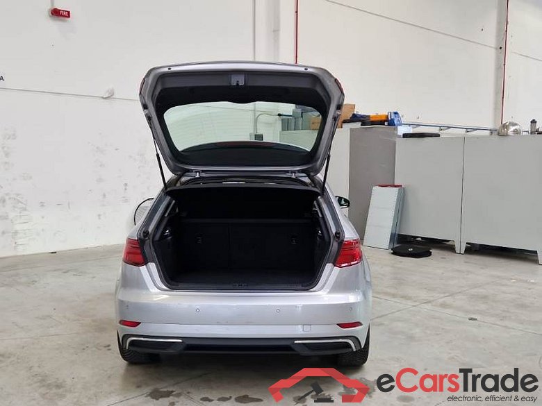 AUDI A3 / 2016 / 5P / BERLINA 40 E-TRON S TRONIC ADMIRED S.BACK #5