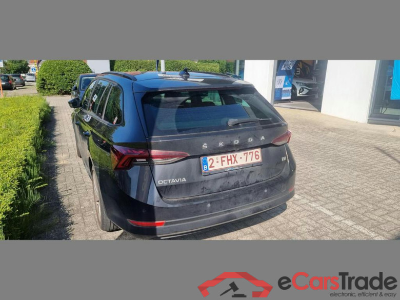 SKODA Octavia Combi PHEV Octavia SW PHEV 1.4 TSI Ambition DSG #4