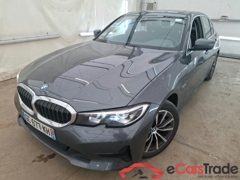 BMW Série 3 Berline / 2018 / 4P / Berline 330e 292ch Business Design BVA8 Hybride #1