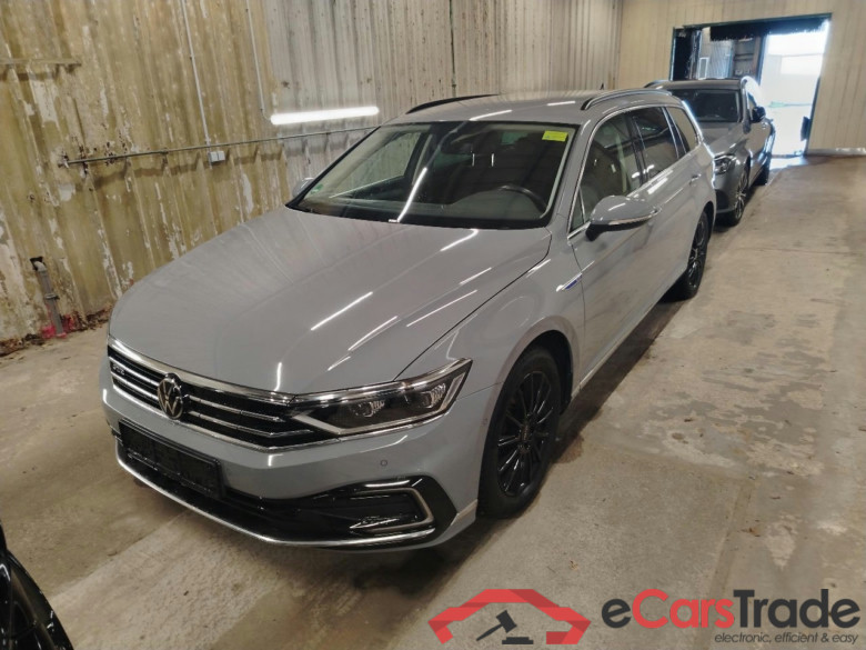 Passat Variant GTE 1.4 TSI 160KW AT6 E6d #1