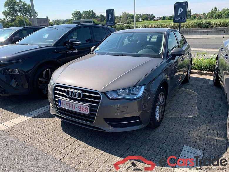 AUDI A3 Sportback Dsl A3 Sportback 1.6 TDi Attraction