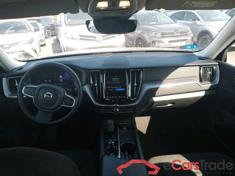 VOLVO XC60 / 2017 / 5P / todoterreno 2.0 T6 AWD Recharge Inscription Exp Auto #3