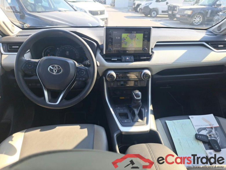 TOYOTA Rav4 / 2018 / 5P / todoterreno 2.5l 220H Luxury #3