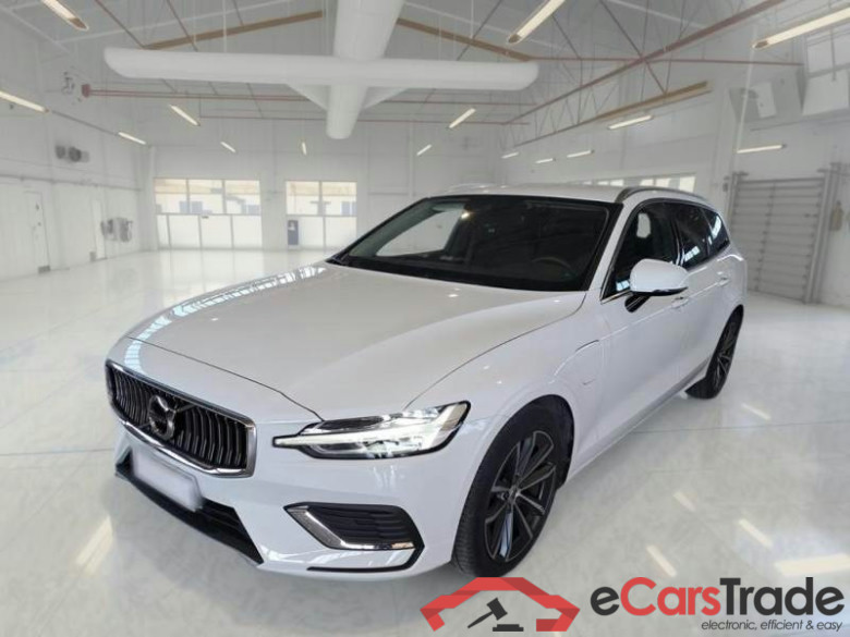 VOLVO V60 / 2019 / 5P / STATION WAGON T6 PLUG-IN AWD AUTOM.INSCR.EXPR. #1