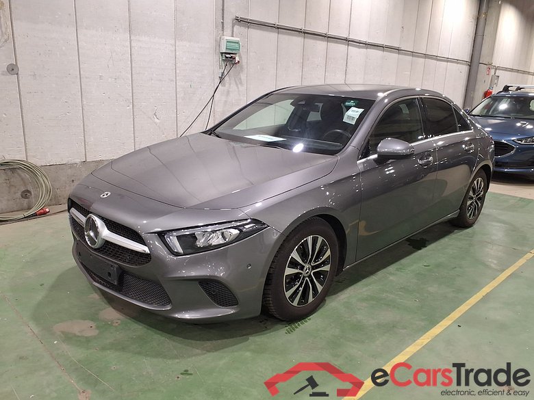 MERCEDES-BENZ A-CLASS LIMOUSINE 2.0 A 180 D BUSINESS SOLUTION