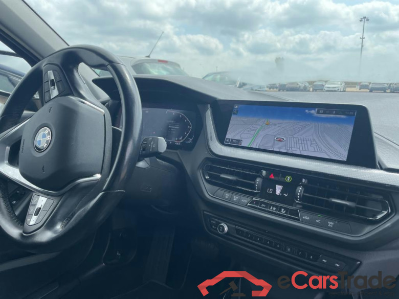 BMW 118i Sport-Line Aut. LED LC-Pro Ambient Navi 1/2 Sport-Leather KeylessGo Camera Klima PDC ... #5