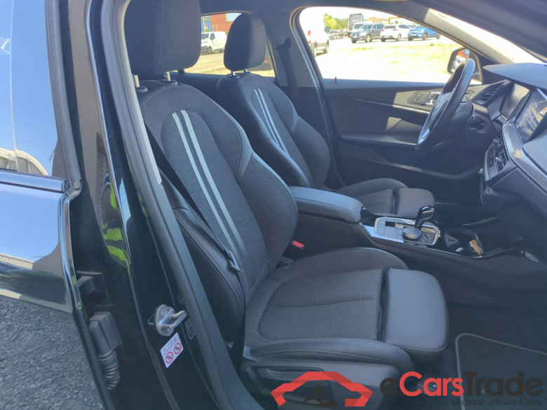 BMW 118i Sport-Line Aut. LED LC-Pro Ambient Navi 1/2 Sport-Leather KeylessGo Camera Klima PDC ... #6