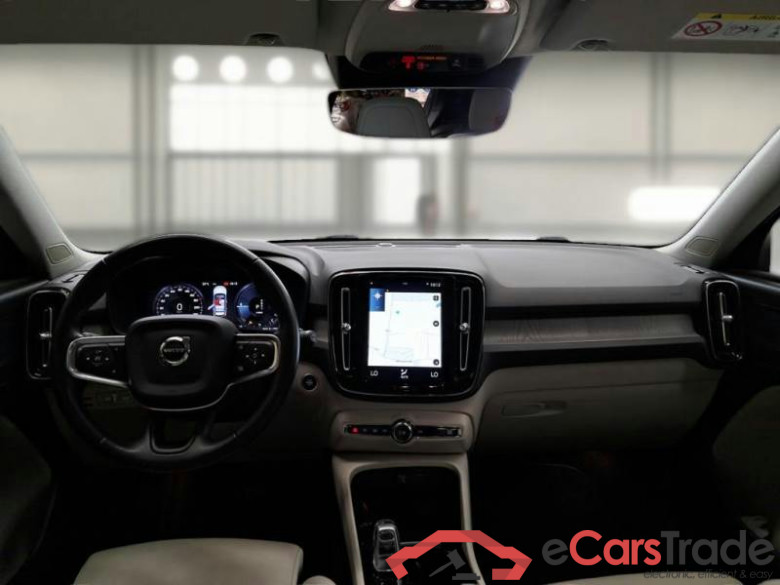 VOLVO XC40 / 2017 / 5P / SUV T4 PLUG-IN HYBRID AUTO RECHARGE INSCR. #3