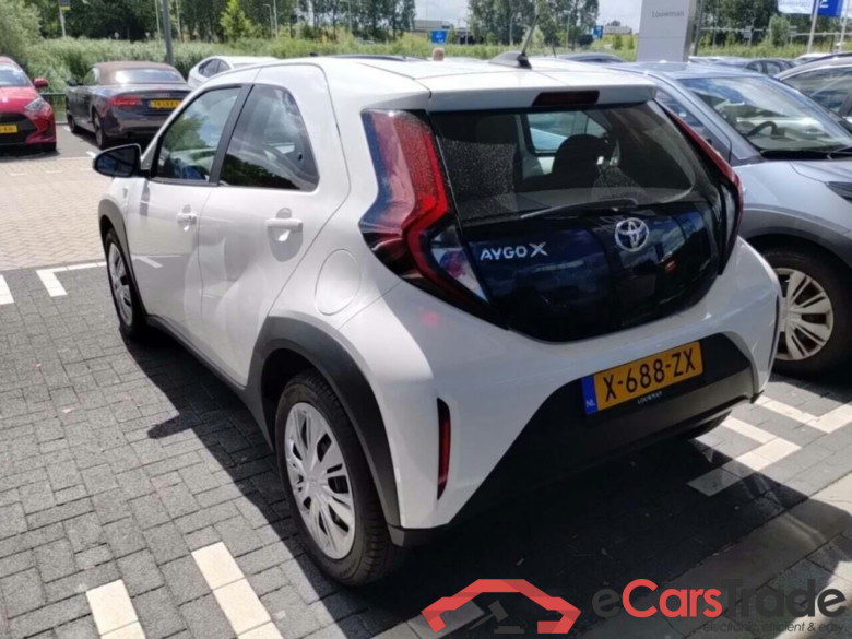 TOYOTA Aygo X 1.0 VVT-i S-CVT Play #3