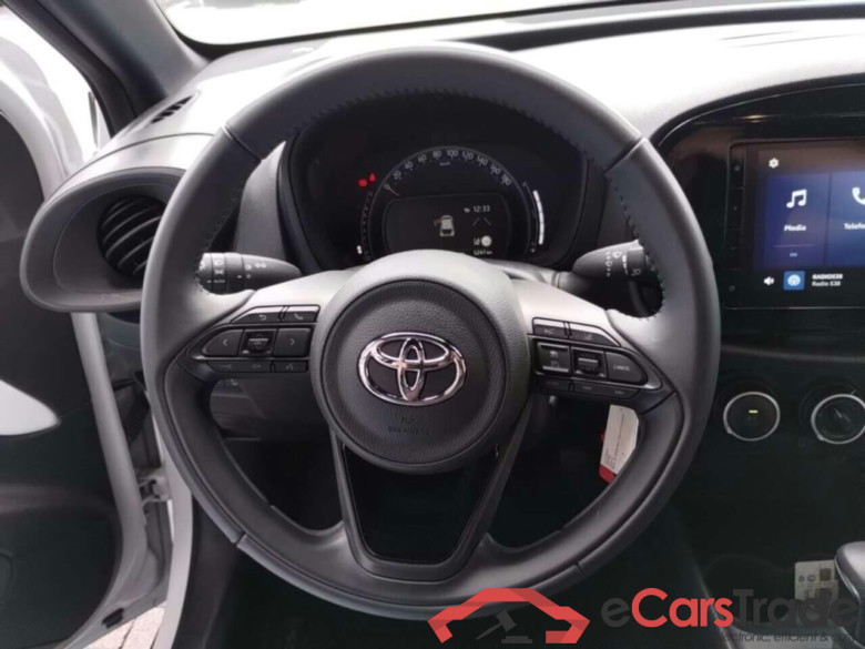 TOYOTA Aygo X 1.0 VVT-i S-CVT Play #6