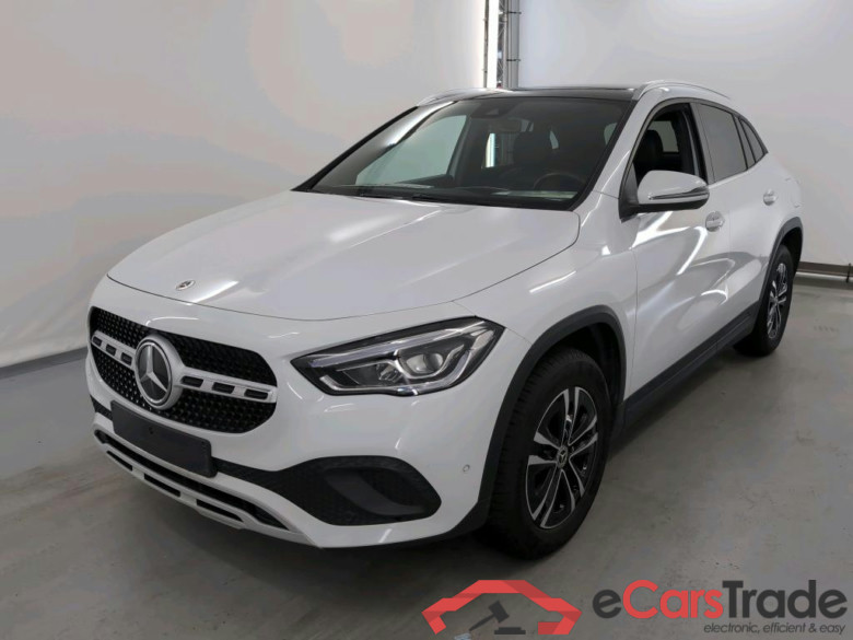 MERCEDES-BENZ GLA 1.3 GLA 250 E DCT BUSINESS LINE #1