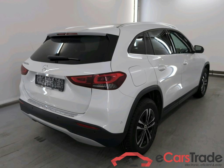 MERCEDES-BENZ GLA 1.3 GLA 250 E DCT BUSINESS LINE #4