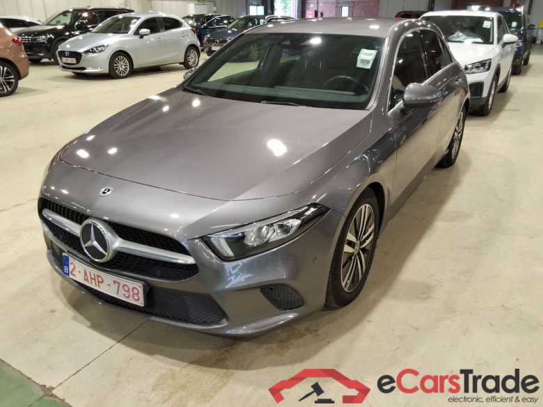 Mercedes A 180d Progressive Aut. LED Widescreen Ambient Navi Sport-Leather KeylessGo Camera Klima PDC ... #1
