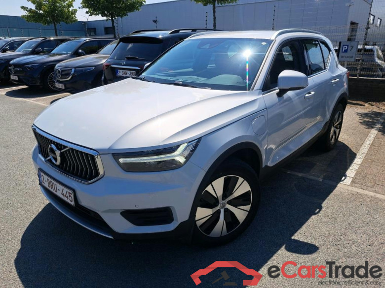 VOLVO - VOL XC40 T4 Recharge 211PK Geartronic Inscription Expression With Arianne Leather & Winter Pack & Park Assist & Semi Auto Foldable Towing Hook  * HYBRID *