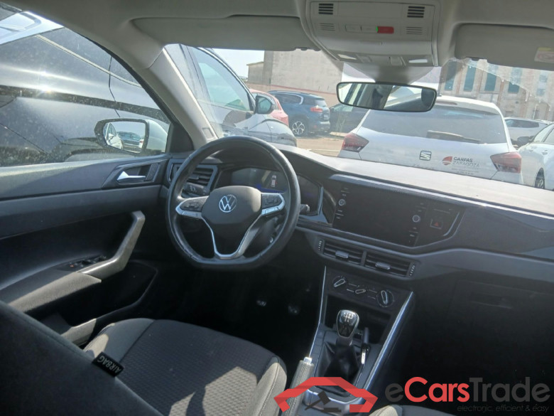 VOLKSWAGEN Polo / 2021 / 5P / berlina con portón Life 1.0 TSI 70kW (95CV) #3