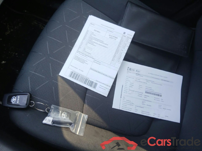 TOYOTA Rav4 / 2018 / 5P / todoterreno 2.5l 220H Business #5