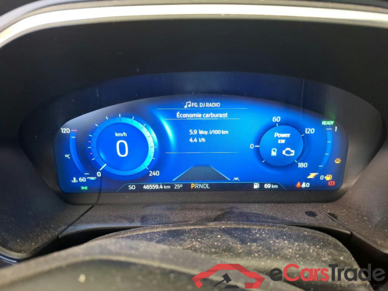 FORD Kuga / 2019 / 5P / SUV 2.5 190 hybrid Flexifuel Pshift Titanium #6