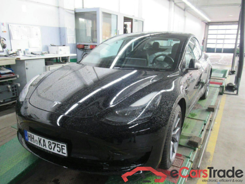 TESLA Model 3 RWD Hinterradantrieb 4d 239kW #1