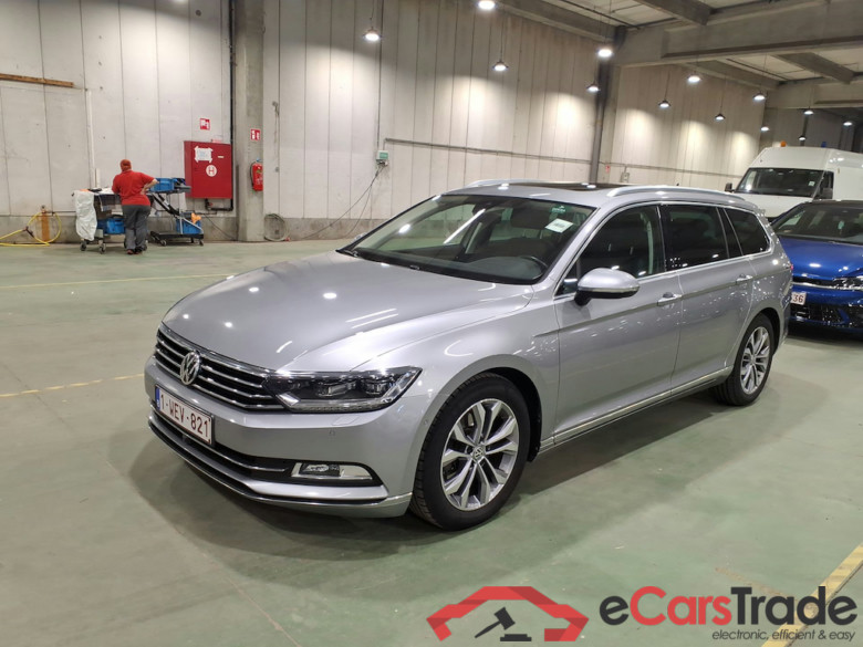 VOLKSWAGEN PASSAT VARIANT DIESEL - 2015 2.0 TDi SCR Highline Business DSG(EU6.2) STOCK #1