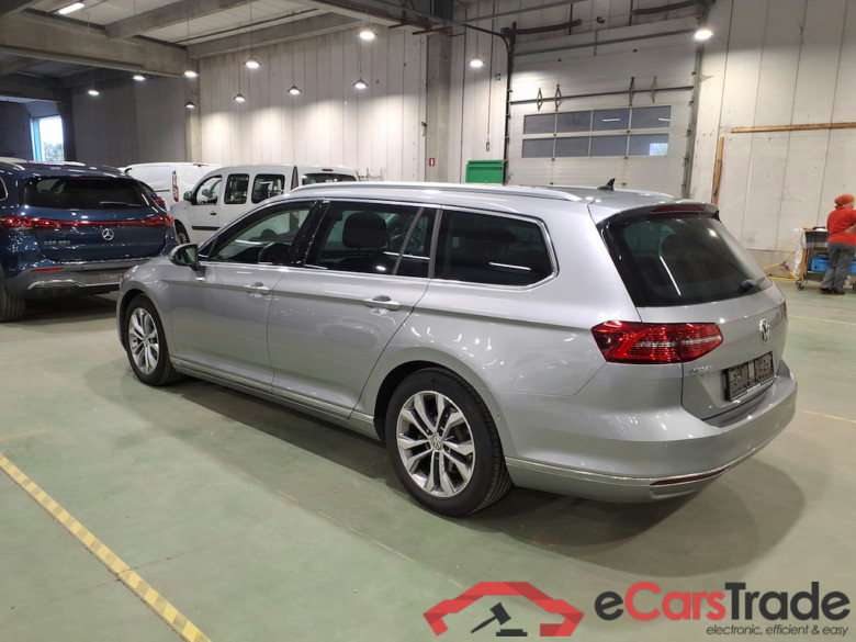 VOLKSWAGEN PASSAT VARIANT DIESEL - 2015 2.0 TDi SCR Highline Business DSG(EU6.2) STOCK #2