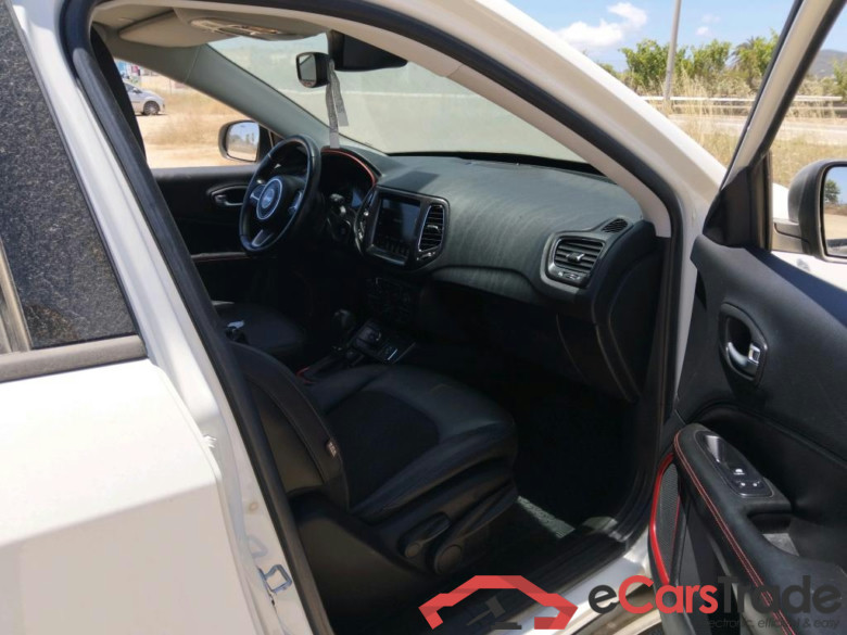 JEEP Compass / 2017 / 5P / todoterreno 1.3 PHEV 177kW (240CV) Trailhawk AT AWD #6