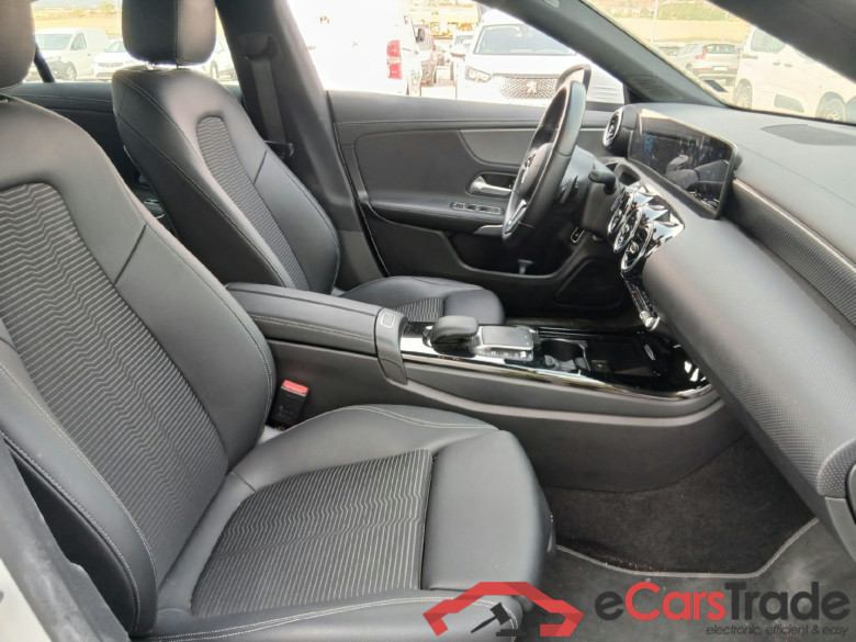MERCEDES-BENZ CLA / 2019 / 4P / coupé CLA 250 e #6