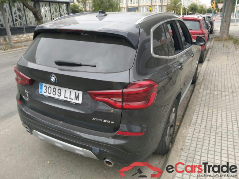 BMW X3 / 2017 / 5P / todoterreno xDrive30e #2