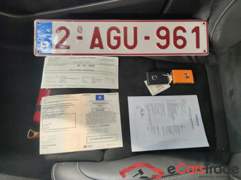 Volvo XC40 T4 Recharge Geartronic R-Design 5d #4