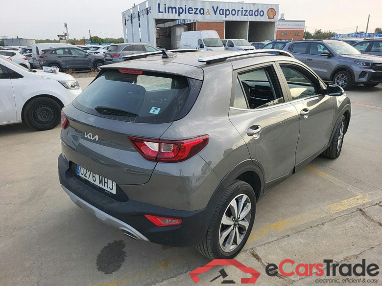 KIA Stonic / 2017 / 5P / todoterreno 1.0 T-GDi 88kW (120CV) MHEV iMT Drive #2