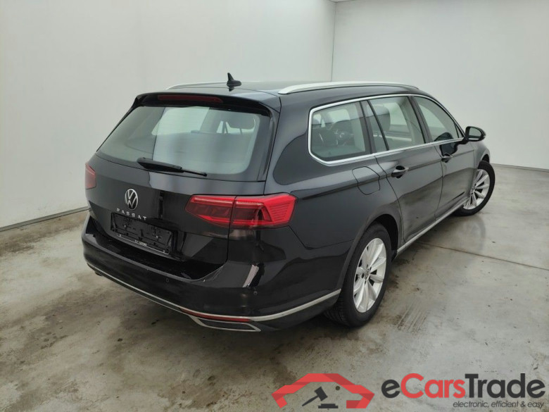 Volkswagen Passat Variant 2.0 TDI SCR 110kW DSG7 Elegance Business 5d #2