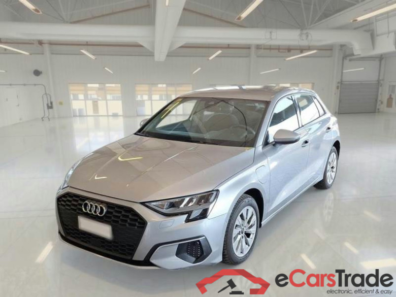 AUDI A3 / 2020 / 5P / BERLINA 40 TFSI E S TRONIC BUSINESS S.BACK