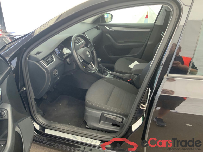 Octavia Combi Soleil 1.6 TDI 85KW MT5 E6dT #4