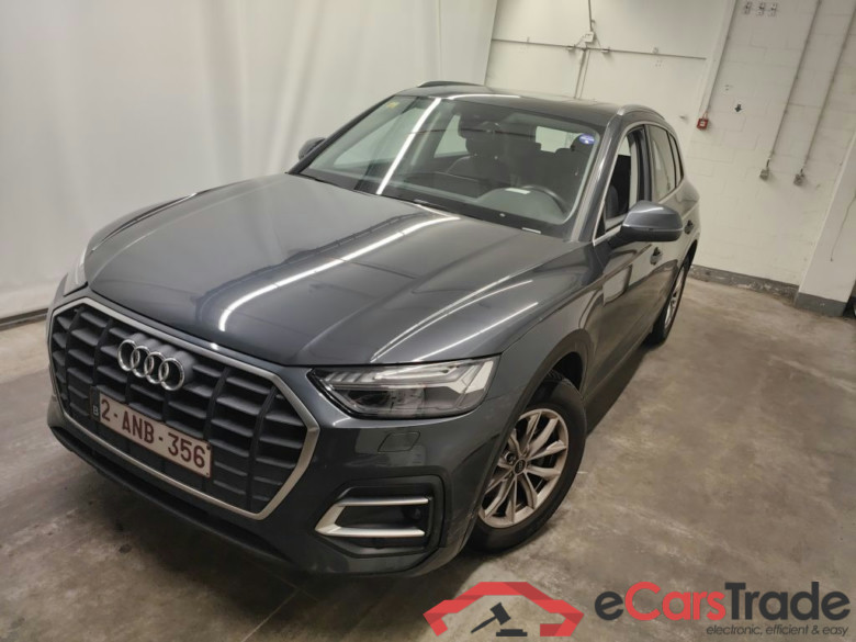 Audi Q5 Business Edition 30 TDI S tronic 5d #1