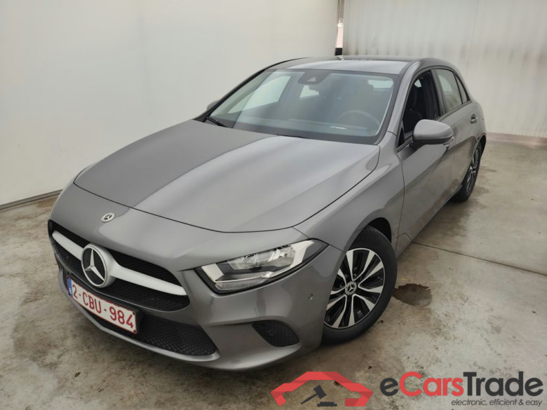 Mercedes-Benz A-Klasse A 180 Business Solution Essential 5d #1