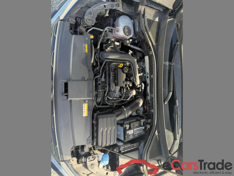VOLKSWAGEN T-Roc 1.0 TSI United OPF #6