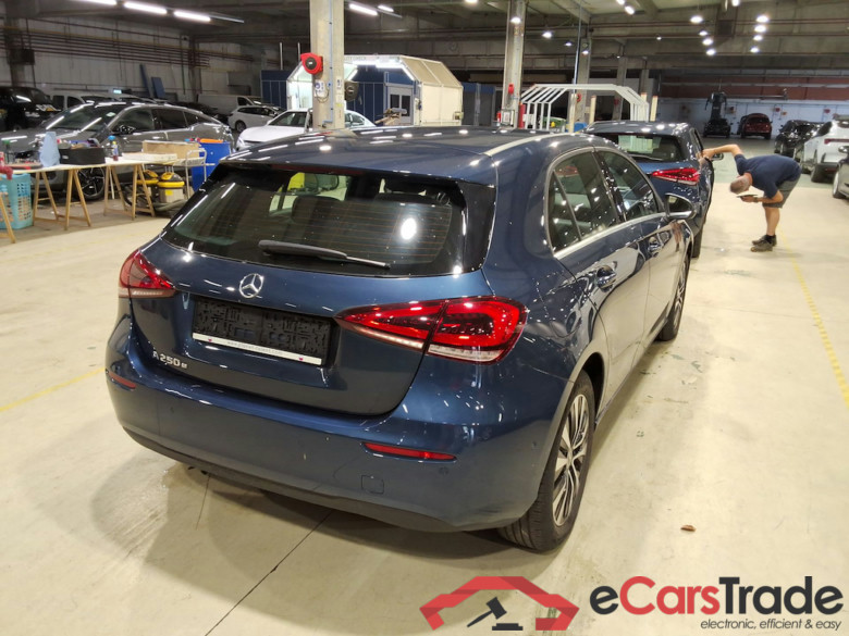 MERCEDES-BENZ A-CLASS 1.3 A 250 E DCT BUSINESS SOLUTION #4