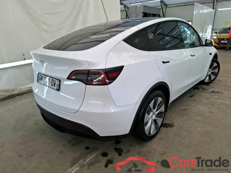 TESLA Model Y / 2021 / 5P / SUV RWD #3
