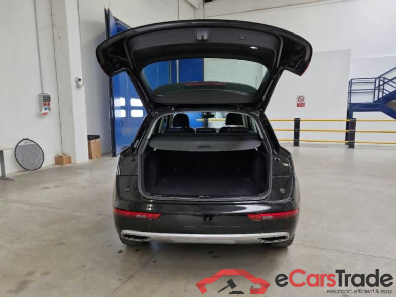 AUDI Q5 / 2016 / 5P / SUV 40 TDI BUSINESS SPORT QUATTRO S TRONIC #4