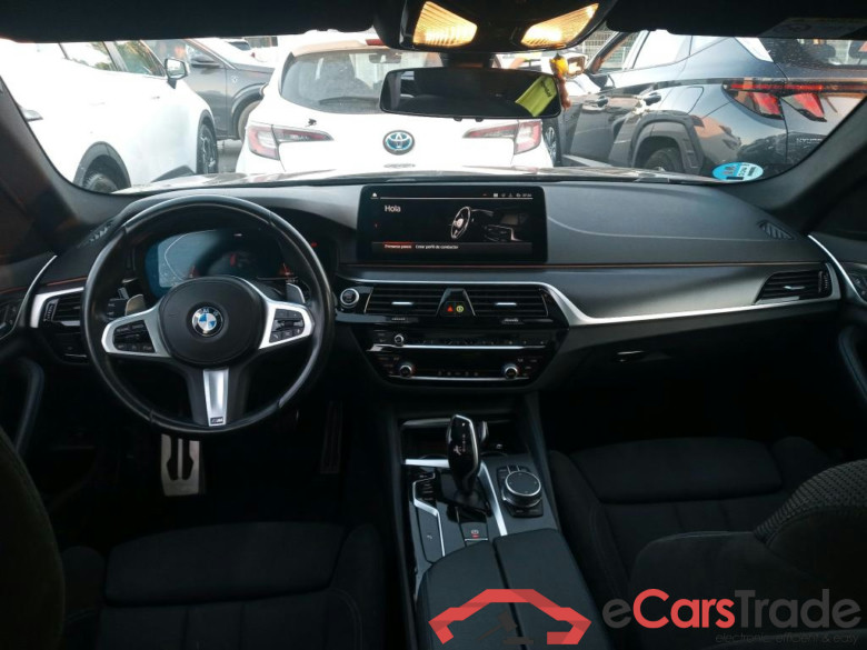 BMW Serie 5 / 2020 / 5P / familiar 520dA Touring #PAQUETE DEPORTIVO M# #3