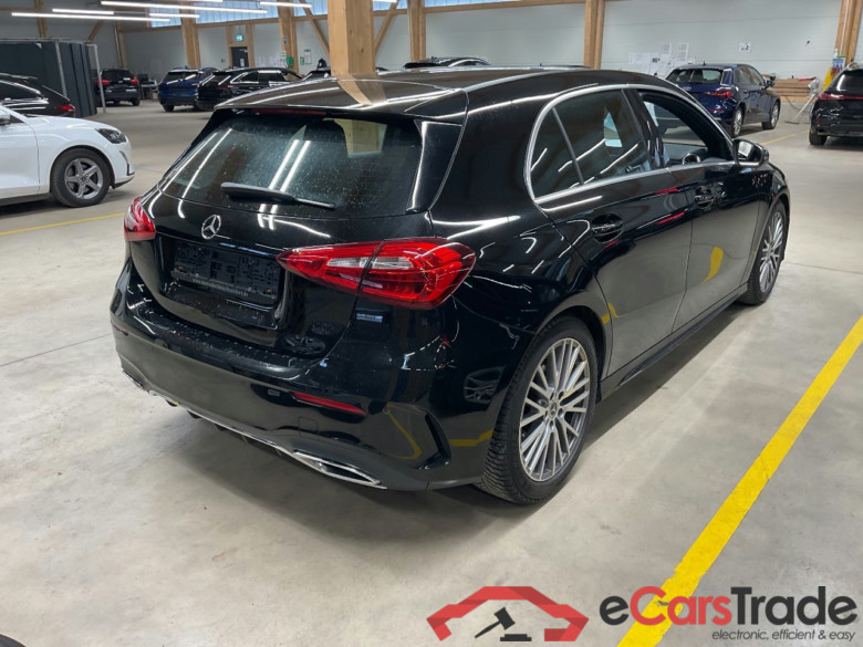 MERCEDES-BENZ A-Klasse A 250 4Matic 7G-DCT AMG Line 5d 165kW #2