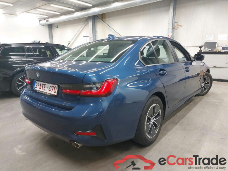 BMW - BMW 3 BERLINE 318dA 150PK Advantage Pack Business & Heated Seats & Heated Steering Wheel & PDC Front & Rear & Electric Trailer hook #2