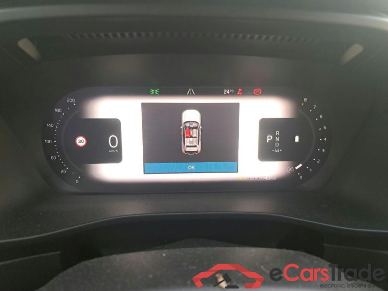 VOLVO XC40 / 2021 / 5P / todoterreno 2.0 B3 G Core Auto #4