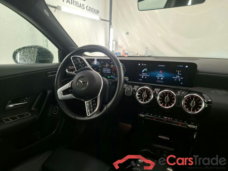 MERCEDES-BENZ Classe A Berline / 2018 / 4P / Berline A 250 e Business Line 8G-DCT #5