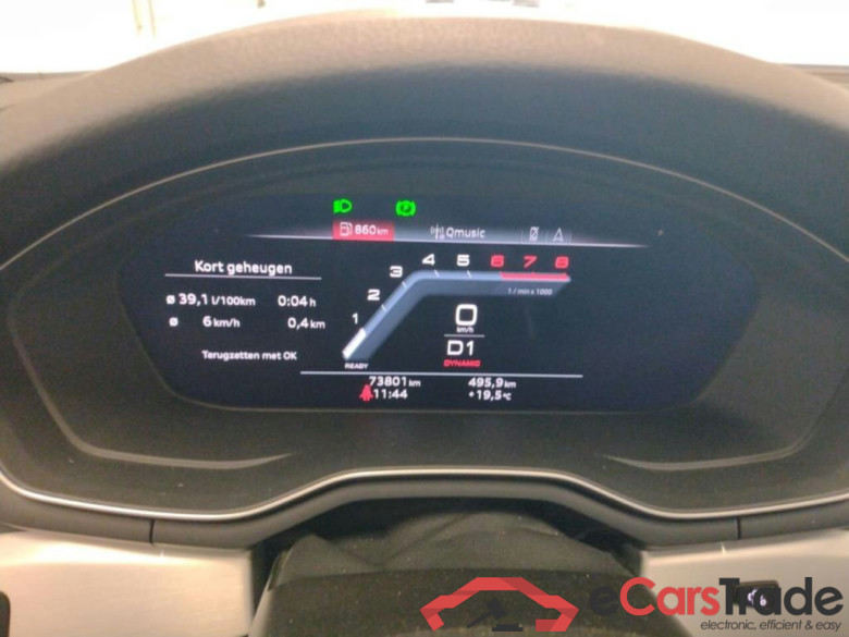 AUDI A4 Avant 35 TFSI S ed comp #6