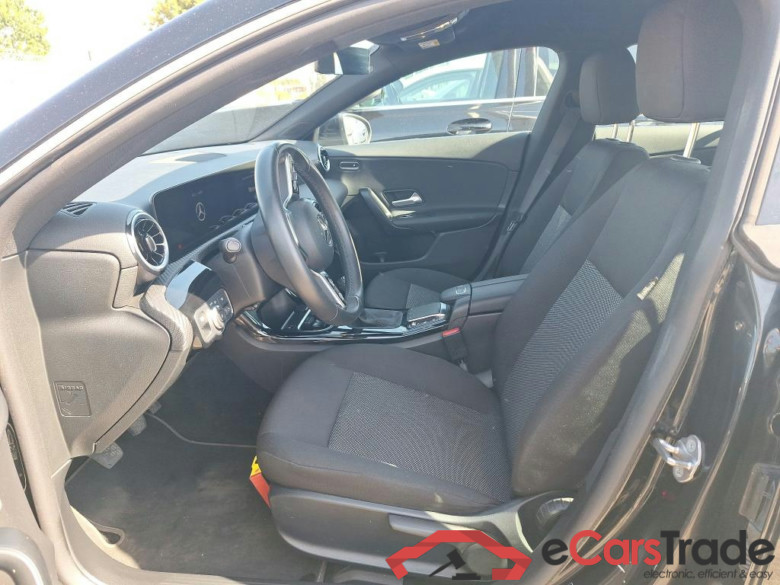 MERCEDES-BENZ CLA - Klasse 2.0 CLA 180 D BUS SOLUTION ESSENTIAL #5